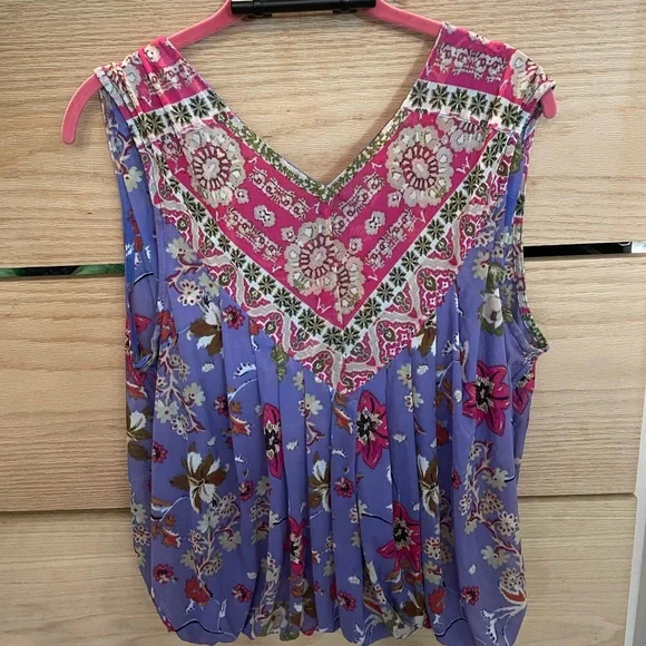 Free People Bohemian Havana Floral Sleeveless Surplice Tank size XS - Picture 8 of 8